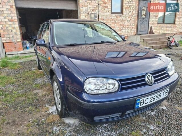 Синий Фольксваген Гольф, объемом двигателя 1.6 л и пробегом 153 тыс. км за 4400 $, фото 1 на Automoto.ua