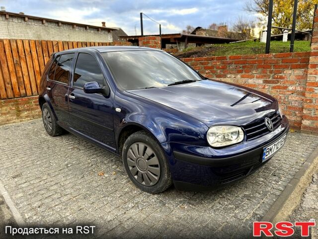 Синий Фольксваген Гольф, объемом двигателя 1.4 л и пробегом 200 тыс. км за 3850 $, фото 1 на Automoto.ua
