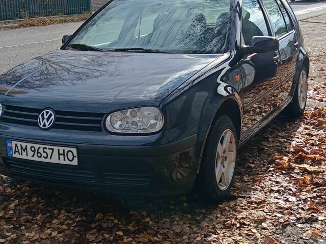 Синий Фольксваген Гольф, объемом двигателя 1.4 л и пробегом 273 тыс. км за 3750 $, фото 1 на Automoto.ua