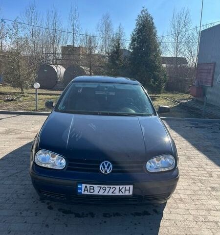 Синій Фольксваген Гольф, об'ємом двигуна 1.39 л та пробігом 200 тис. км за 3000 $, фото 1 на Automoto.ua