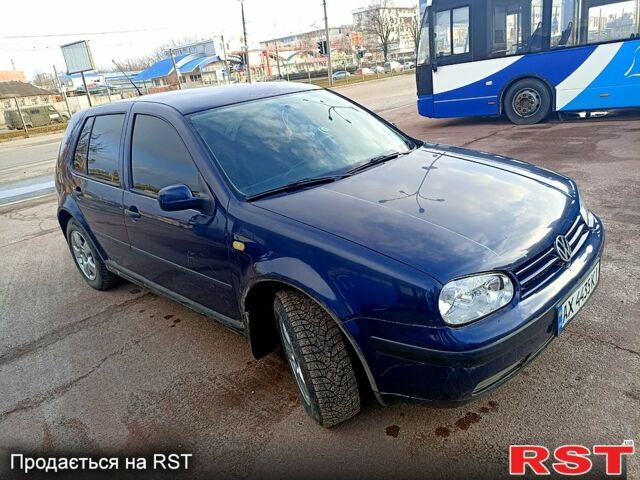 Синий Фольксваген Гольф, объемом двигателя 1.6 л и пробегом 230 тыс. км за 2750 $, фото 1 на Automoto.ua
