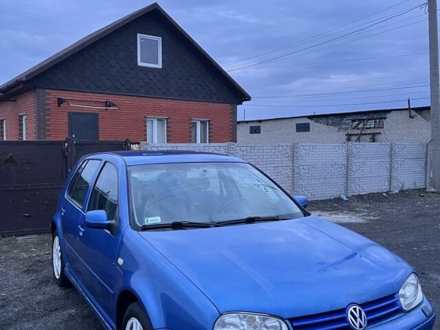 Синий Фольксваген Гольф, объемом двигателя 1.6 л и пробегом 276 тыс. км за 2650 $, фото 1 на Automoto.ua