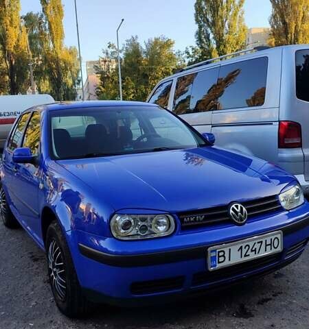 Синий Фольксваген Гольф, объемом двигателя 1.39 л и пробегом 245 тыс. км за 4000 $, фото 1 на Automoto.ua