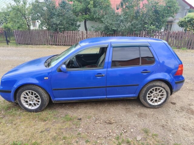 Синий Фольксваген Гольф, объемом двигателя 1.6 л и пробегом 370 тыс. км за 3400 $, фото 1 на Automoto.ua