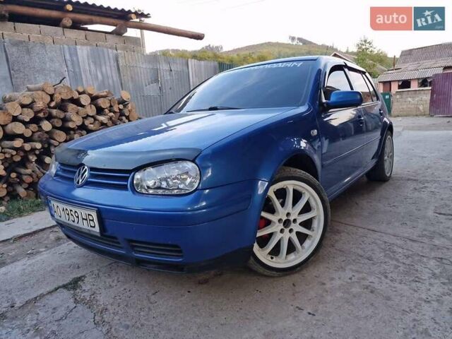 Синий Фольксваген Гольф, объемом двигателя 1.6 л и пробегом 200 тыс. км за 4200 $, фото 1 на Automoto.ua
