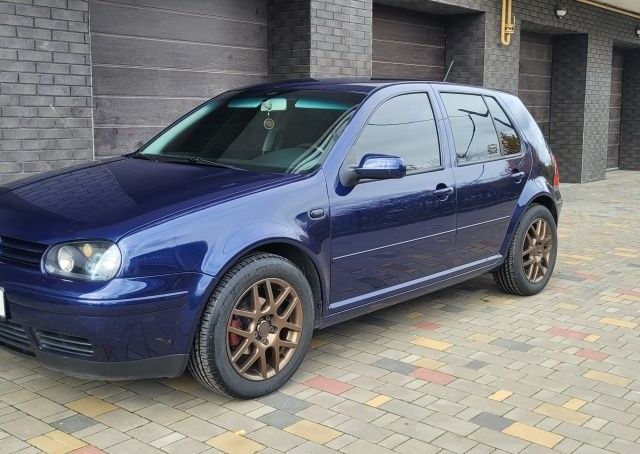 Синій Фольксваген Гольф, об'ємом двигуна 1.6 л та пробігом 310 тис. км за 4600 $, фото 1 на Automoto.ua