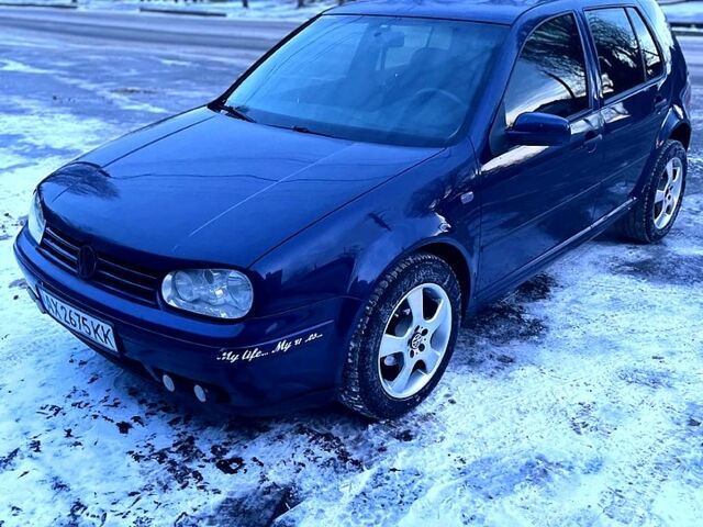 Синій Фольксваген Гольф, об'ємом двигуна 1.6 л та пробігом 300 тис. км за 2400 $, фото 1 на Automoto.ua