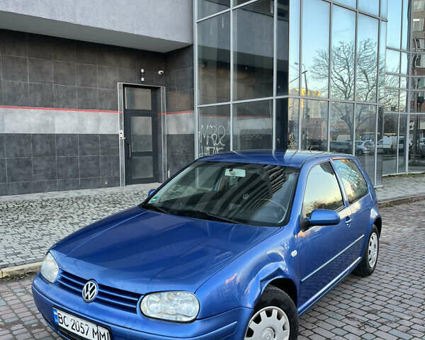 Синий Фольксваген Гольф, объемом двигателя 1.6 л и пробегом 278 тыс. км за 2999 $, фото 1 на Automoto.ua