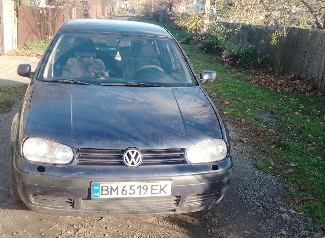 Синий Фольксваген Гольф, объемом двигателя 1.4 л и пробегом 263 тыс. км за 2999 $, фото 1 на Automoto.ua