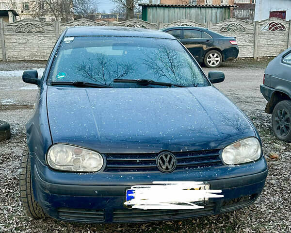 Синий Фольксваген Гольф, объемом двигателя 1.4 л и пробегом 200 тыс. км за 1200 $, фото 1 на Automoto.ua