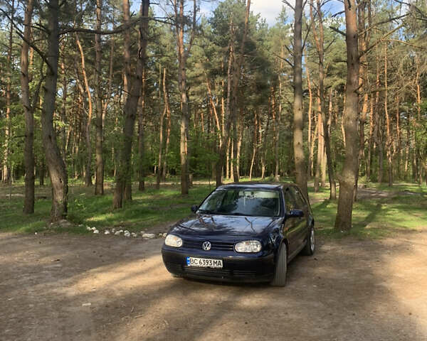 Синий Фольксваген Гольф, объемом двигателя 1.6 л и пробегом 279 тыс. км за 4000 $, фото 1 на Automoto.ua