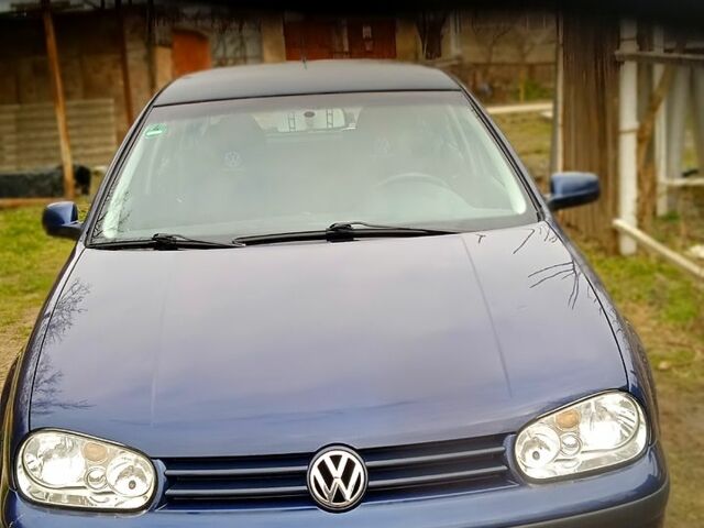 Синий Фольксваген Гольф, объемом двигателя 1.6 л и пробегом 0 тыс. км за 4500 $, фото 1 на Automoto.ua