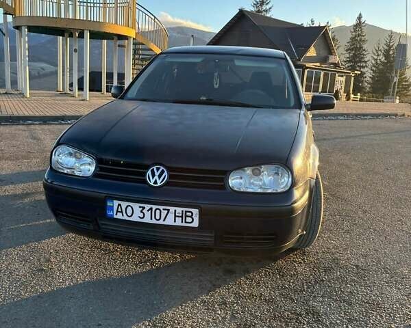 Синій Фольксваген Гольф, об'ємом двигуна 1.39 л та пробігом 380 тис. км за 2550 $, фото 1 на Automoto.ua