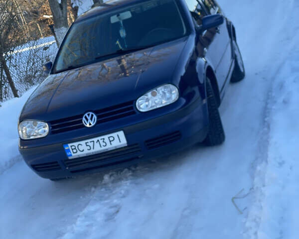 Синій Фольксваген Гольф, об'ємом двигуна 1.39 л та пробігом 380 тис. км за 3150 $, фото 1 на Automoto.ua