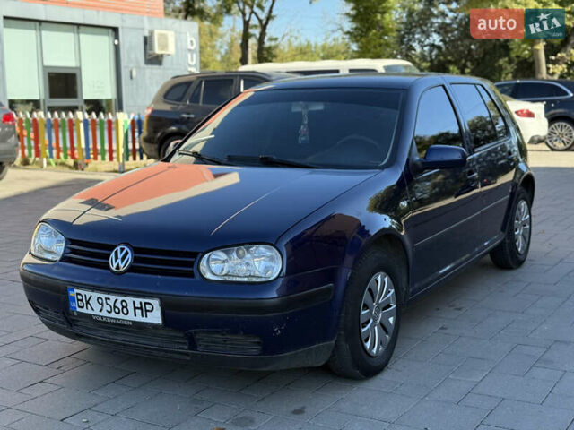 Синий Фольксваген Гольф, объемом двигателя 1.6 л и пробегом 180 тыс. км за 3500 $, фото 1 на Automoto.ua