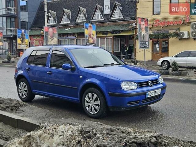 Синий Фольксваген Гольф, объемом двигателя 1.6 л и пробегом 211 тыс. км за 3500 $, фото 1 на Automoto.ua
