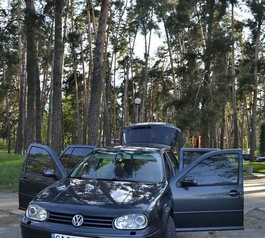 Синій Фольксваген Гольф, об'ємом двигуна 1.6 л та пробігом 311 тис. км за 4599 $, фото 1 на Automoto.ua