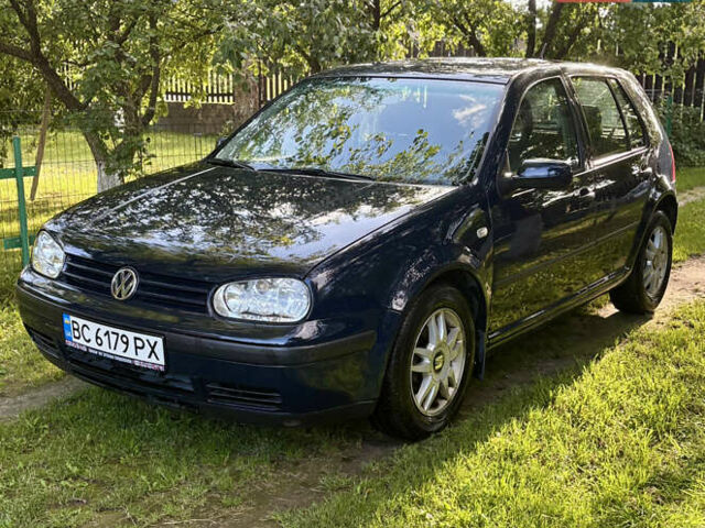 Синий Фольксваген Гольф, объемом двигателя 1.6 л и пробегом 247 тыс. км за 4200 $, фото 1 на Automoto.ua