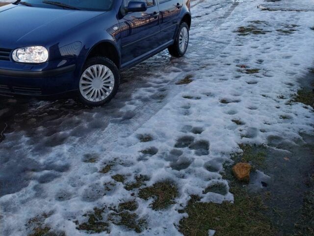 Синий Фольксваген Гольф, объемом двигателя 0 л и пробегом 450 тыс. км за 1900 $, фото 1 на Automoto.ua