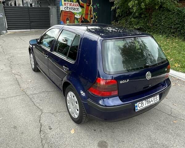 Синий Фольксваген Гольф, объемом двигателя 1.6 л и пробегом 200 тыс. км за 4700 $, фото 1 на Automoto.ua