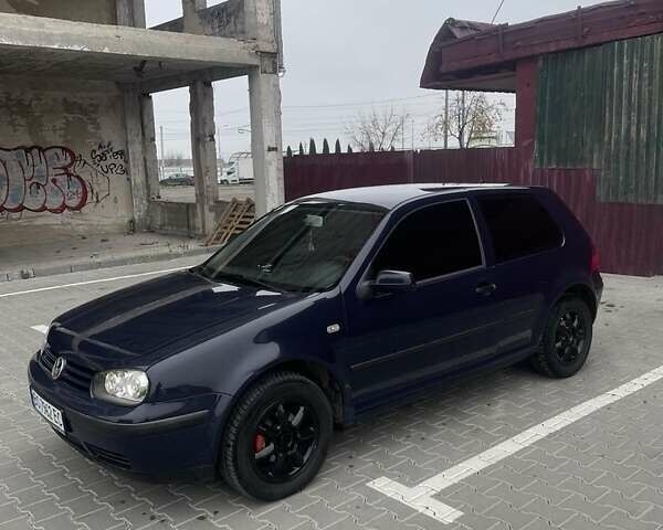 Синий Фольксваген Гольф, объемом двигателя 1.4 л и пробегом 270 тыс. км за 4000 $, фото 1 на Automoto.ua