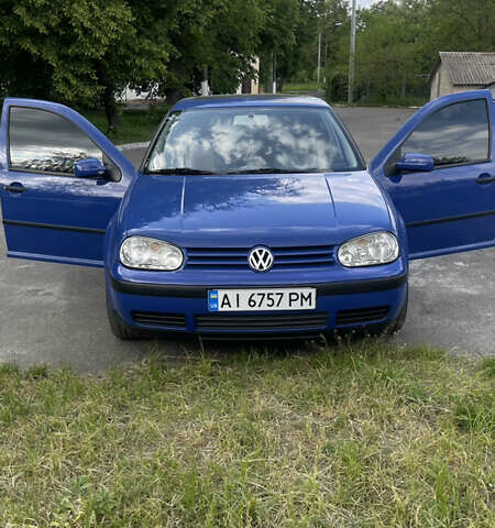 Синий Фольксваген Гольф, объемом двигателя 1.39 л и пробегом 255 тыс. км за 4250 $, фото 1 на Automoto.ua