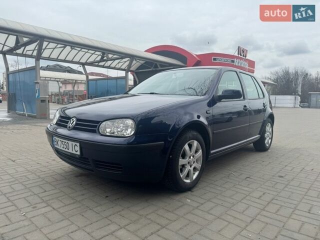 Синий Фольксваген Гольф, объемом двигателя 1.39 л и пробегом 246 тыс. км за 4200 $, фото 1 на Automoto.ua