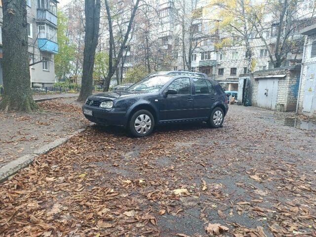 Синій Фольксваген Гольф, об'ємом двигуна 1.4 л та пробігом 200 тис. км за 1500 $, фото 1 на Automoto.ua