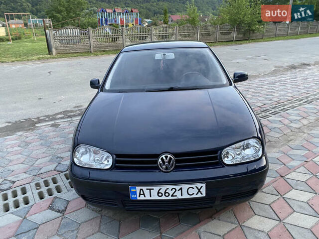 Синий Фольксваген Гольф, объемом двигателя 1.6 л и пробегом 260 тыс. км за 3500 $, фото 1 на Automoto.ua