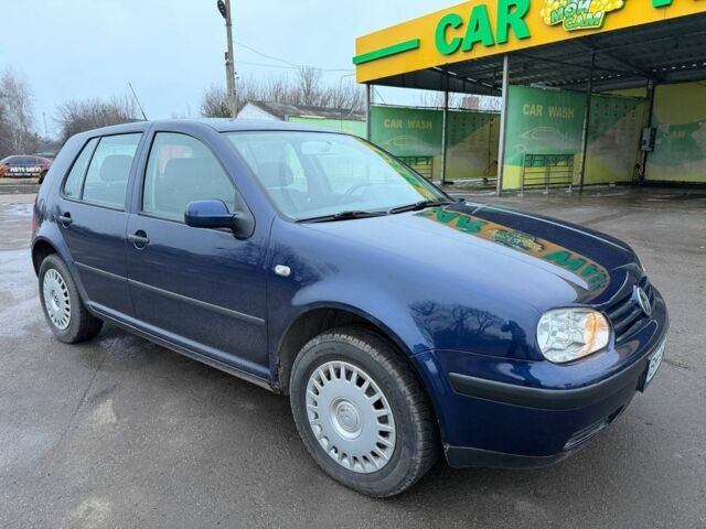 Синий Фольксваген Гольф, объемом двигателя 1.4 л и пробегом 226 тыс. км за 3750 $, фото 1 на Automoto.ua