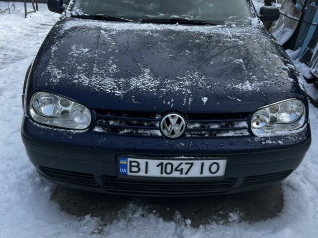 Синий Фольксваген Гольф, объемом двигателя 1.6 л и пробегом 270 тыс. км за 3300 $, фото 1 на Automoto.ua
