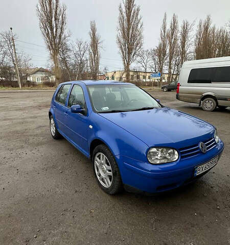 Синий Фольксваген Гольф, объемом двигателя 1.39 л и пробегом 280 тыс. км за 3000 $, фото 1 на Automoto.ua