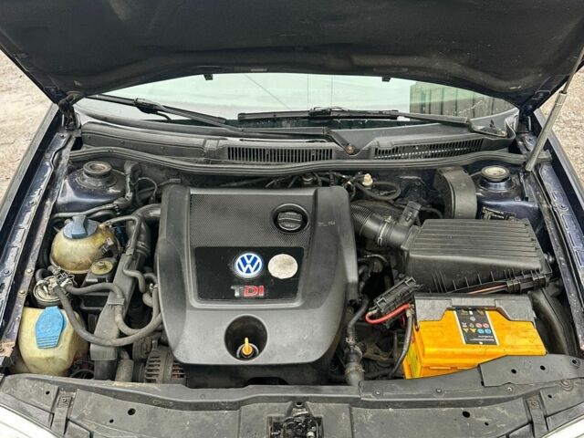 Синій Фольксваген Гольф, об'ємом двигуна 1.9 л та пробігом 260 тис. км за 2200 $, фото 1 на Automoto.ua