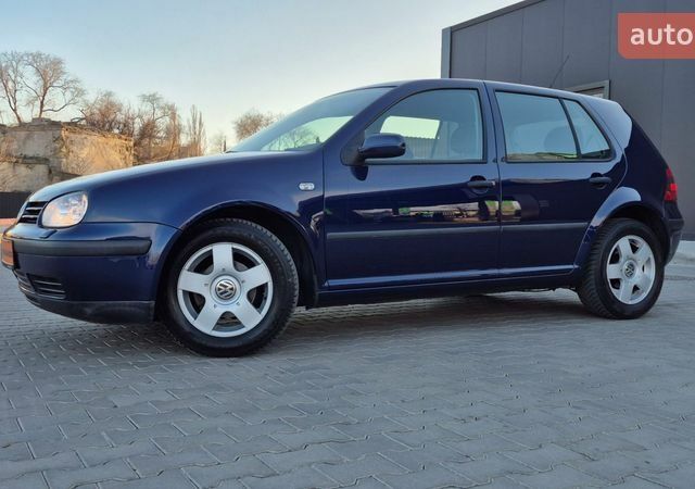 Синій Фольксваген Гольф, об'ємом двигуна 1.6 л та пробігом 203 тис. км за 5777 $, фото 1 на Automoto.ua