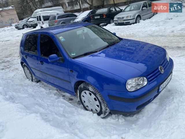 Синий Фольксваген Гольф, объемом двигателя 1.39 л и пробегом 217 тыс. км за 3550 $, фото 1 на Automoto.ua