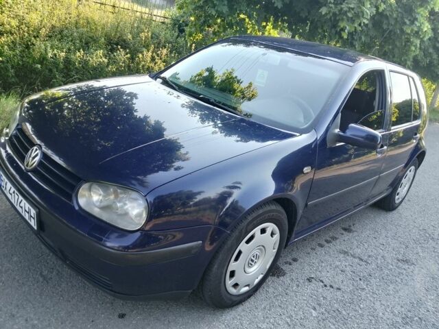 Синий Фольксваген Гольф, объемом двигателя 1.6 л и пробегом 243 тыс. км за 3850 $, фото 1 на Automoto.ua