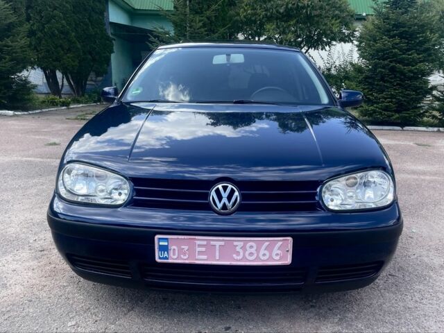 Синий Фольксваген Гольф, объемом двигателя 1.6 л и пробегом 230 тыс. км за 4199 $, фото 1 на Automoto.ua