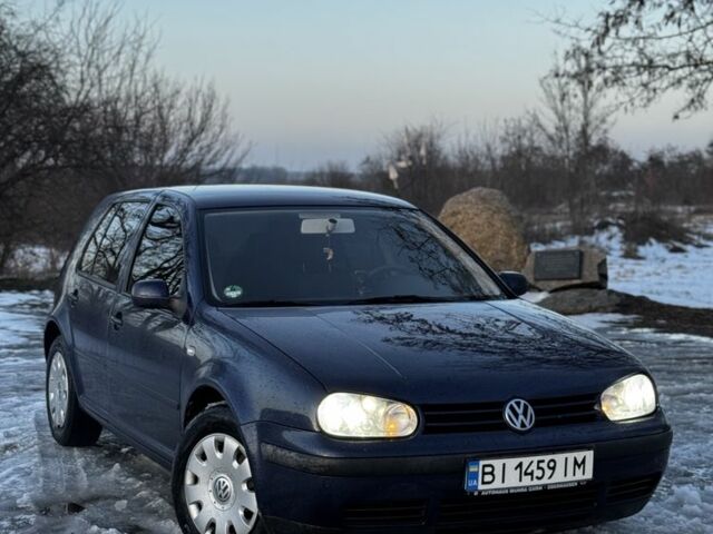 Синий Фольксваген Гольф, объемом двигателя 1.4 л и пробегом 270 тыс. км за 2999 $, фото 1 на Automoto.ua