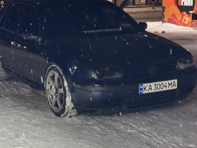 Синий Фольксваген Гольф, объемом двигателя 1.6 л и пробегом 293 тыс. км за 3500 $, фото 1 на Automoto.ua