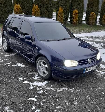 Синий Фольксваген Гольф, объемом двигателя 1.6 л и пробегом 272 тыс. км за 4200 $, фото 1 на Automoto.ua