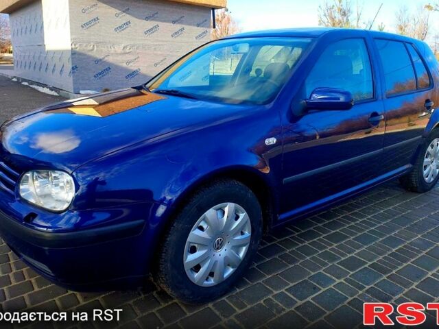 Фольксваген Гольф 2001 в Новорад-Волынском на Automoto.ua Синий Фольксваген Гольф, объемом двигателя 1.4 л и пробегом 220 тыс. км за 3850 $, фото 1 на Automoto.ua