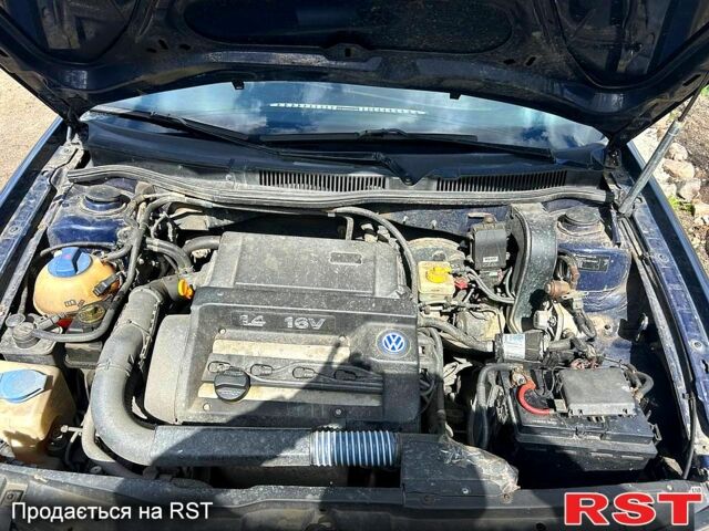 Синий Фольксваген Гольф, объемом двигателя 1.4 л и пробегом 0 тыс. км за 3500 $, фото 1 на Automoto.ua