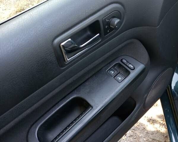 Синій Фольксваген Гольф, об'ємом двигуна 1.6 л та пробігом 170 тис. км за 4500 $, фото 1 на Automoto.ua