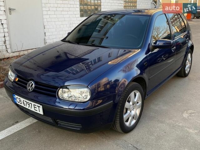 Синий Фольксваген Гольф, объемом двигателя 1.6 л и пробегом 247 тыс. км за 4800 $, фото 1 на Automoto.ua