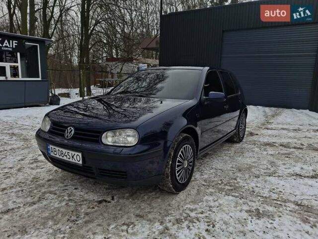 Синий Фольксваген Гольф, объемом двигателя 1.39 л и пробегом 285 тыс. км за 3200 $, фото 1 на Automoto.ua