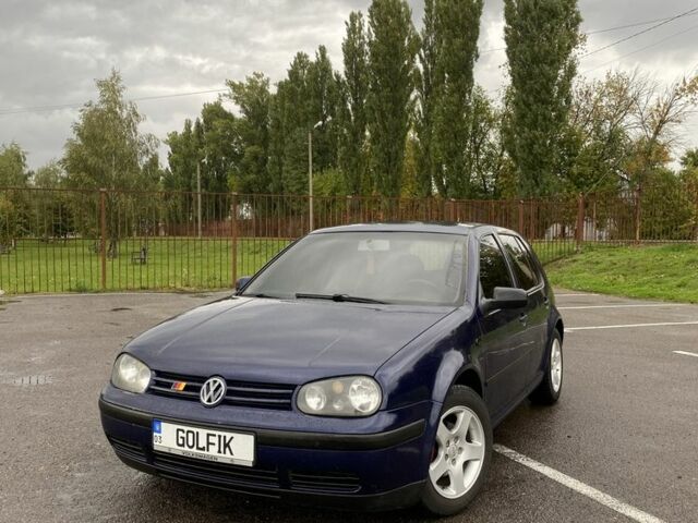 Синий Фольксваген Гольф, объемом двигателя 1.6 л и пробегом 347 тыс. км за 3050 $, фото 1 на Automoto.ua