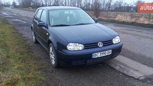 Синій Фольксваген Гольф, об'ємом двигуна 1.6 л та пробігом 220 тис. км за 4000 $, фото 1 на Automoto.ua