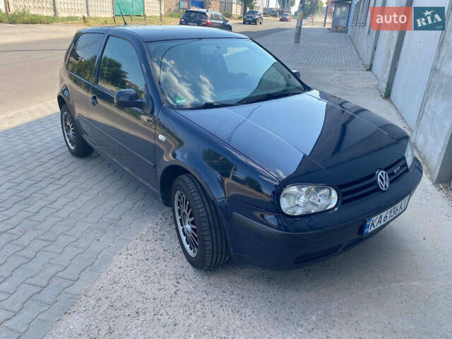Синий Фольксваген Гольф, объемом двигателя 1.6 л и пробегом 135 тыс. км за 4800 $, фото 1 на Automoto.ua