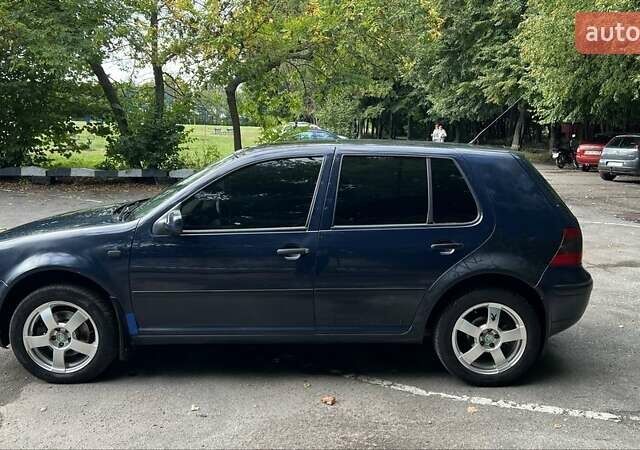 Синий Фольксваген Гольф, объемом двигателя 1.9 л и пробегом 398 тыс. км за 4600 $, фото 1 на Automoto.ua