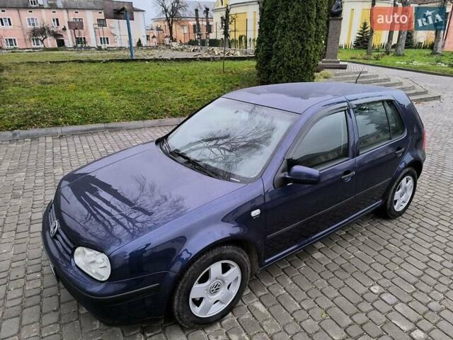 Синий Фольксваген Гольф, объемом двигателя 1.6 л и пробегом 235 тыс. км за 4700 $, фото 1 на Automoto.ua